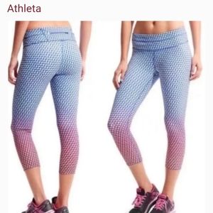 Athleta Vivid Sonar Capri Leggings Cropped Geometric Women's S Yoga Gym …